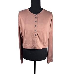 Vuori Womens Small Mauve Cropped Henley Long Sleeve Performance Shirt W198